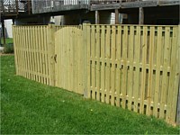 <b>Board on Board Privacy Fence with Cap Board Top</b>